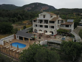Villa Mike 105